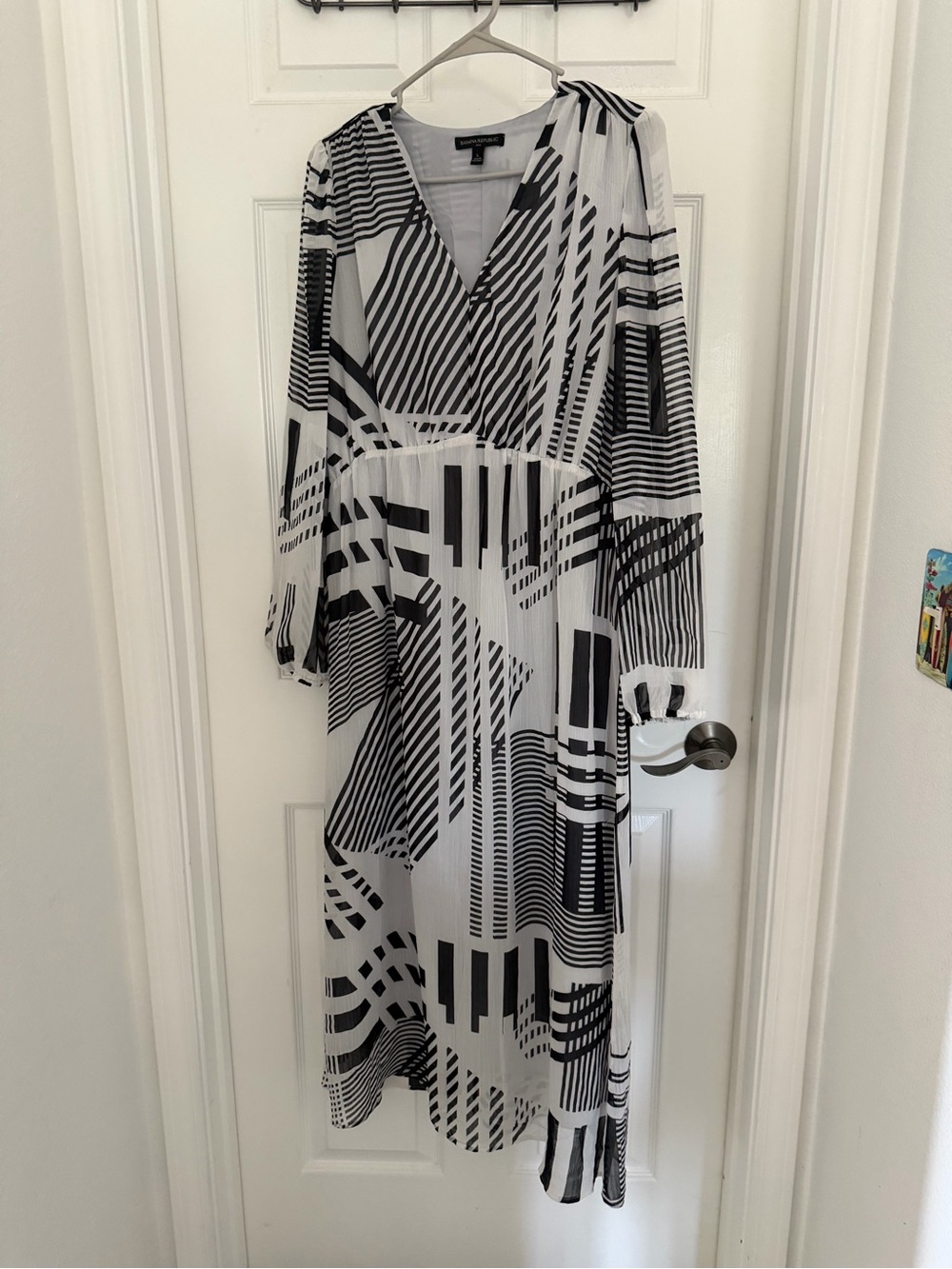Thompson Black and White Geometric V‑Neck Maxi Dress